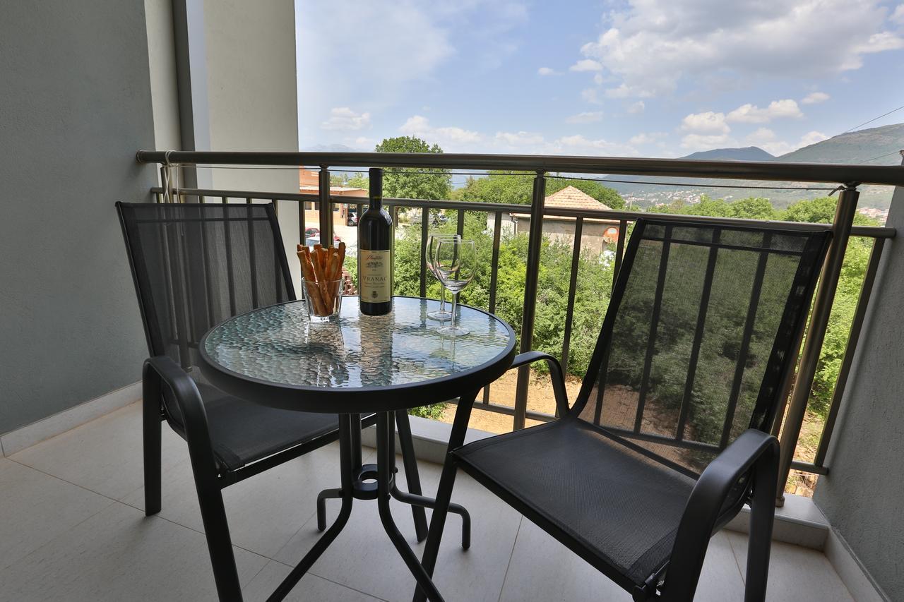 Kristina Apartments 蒂瓦特 外观 照片