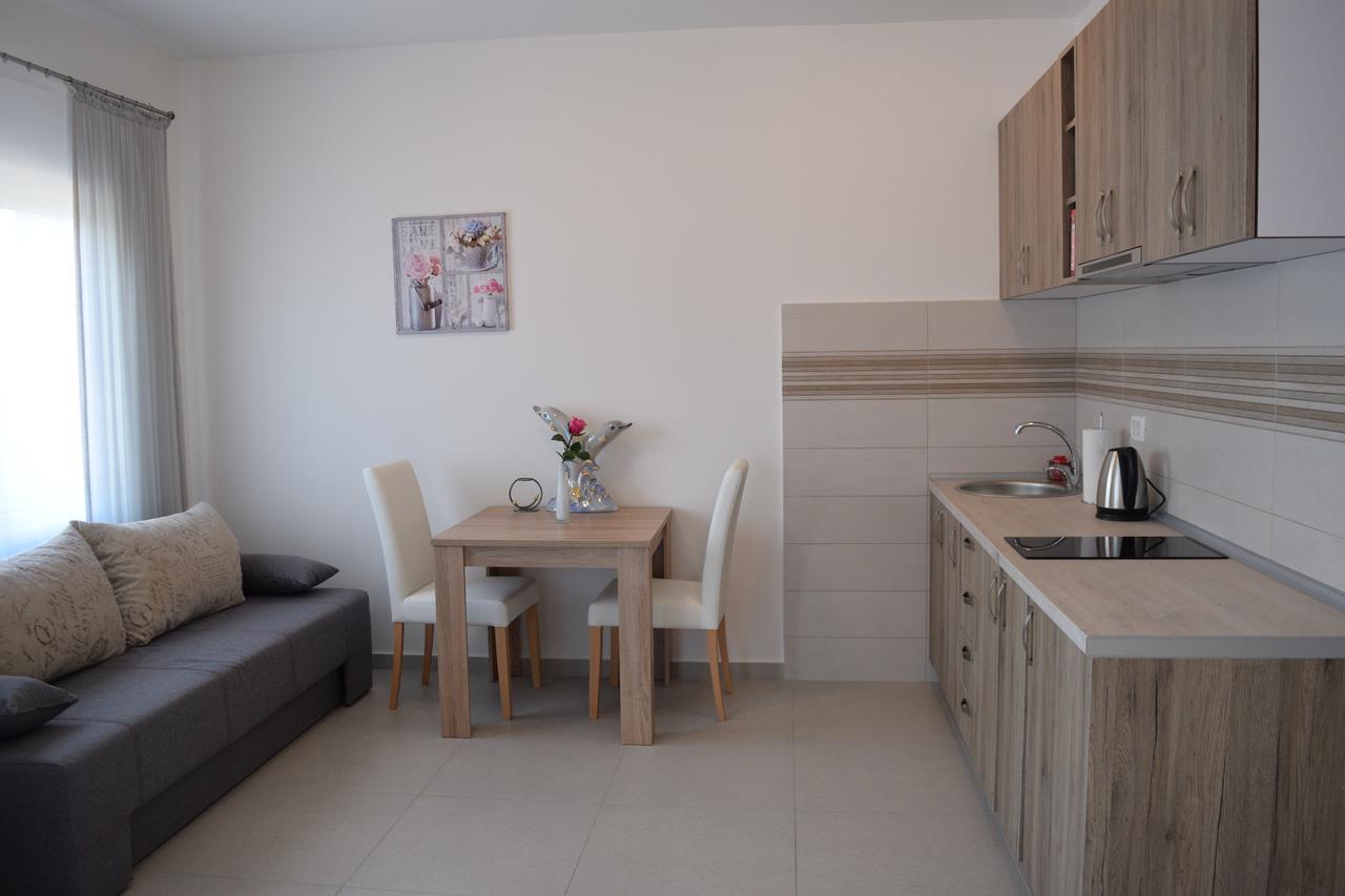 Kristina Apartments 蒂瓦特 外观 照片